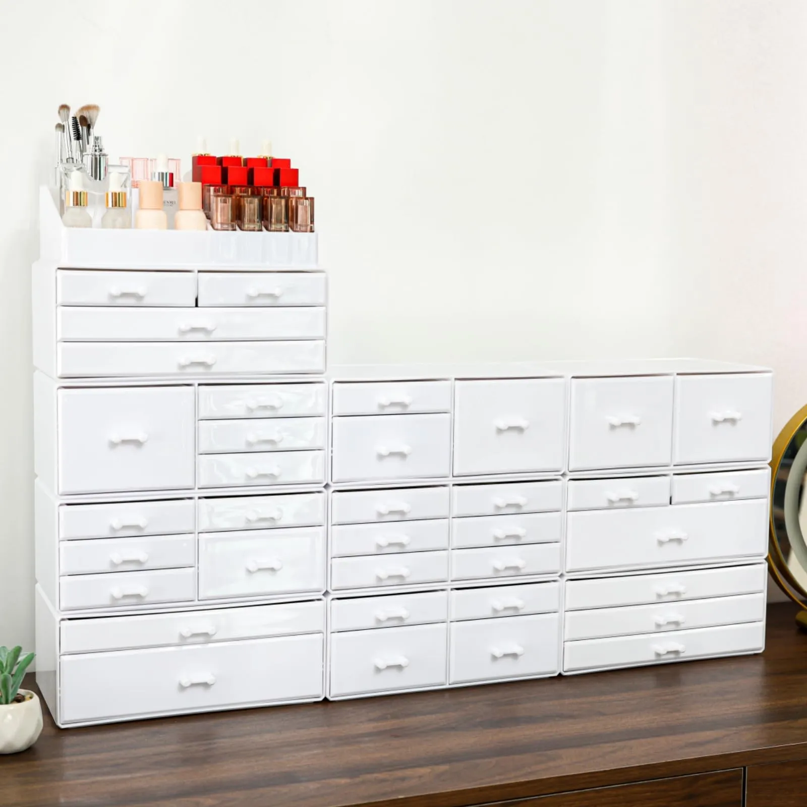 Cq acrylic Drawer Organizer, Stackable Stripes Cosmetic Display Cases and Organizer for Desk Bathroom, Vanity, and Bathroom Countertop Organizers,8 Drawers,White