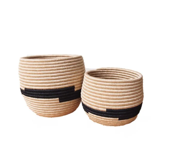 HAND WOVEN HONEY POT PLANTER BASKET TAN AND BLACK - 1 EACH
